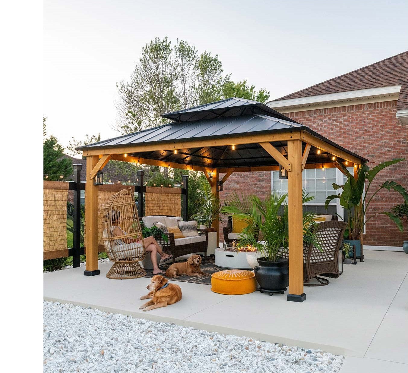 SUNJOY_AFFILIATE_PROGRAM_WOODEN_GAZEBO